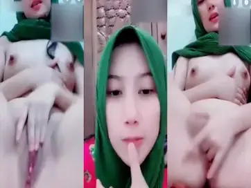 Bokep Jilbab Chat Sex Berujung Jari Memek Basah poster