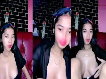 Hilly Live Toket Gede Bergoyang, Ritme yang Tidak Pernah Memberi Celah untuk Berhenti Nonton poster